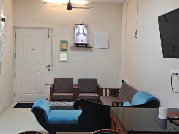 Lausdeo1 Self Checkin 2bhk Ac Corner Flat Floor